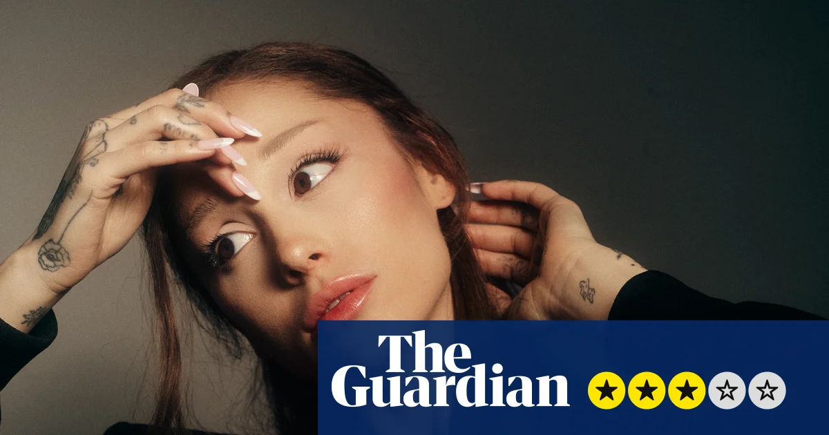 Ариана Гранде пишет о розах и ревности: как «Petal» стала альбомом про боль и ботанику